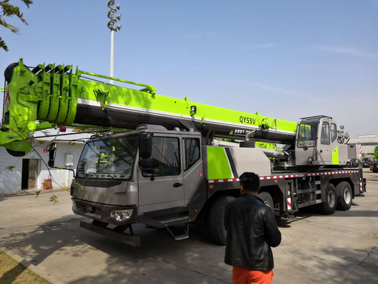 Preço de fábrica chinês QY55V552 de 55 peças sobresselentes de Ton Heavy Truck Crane With